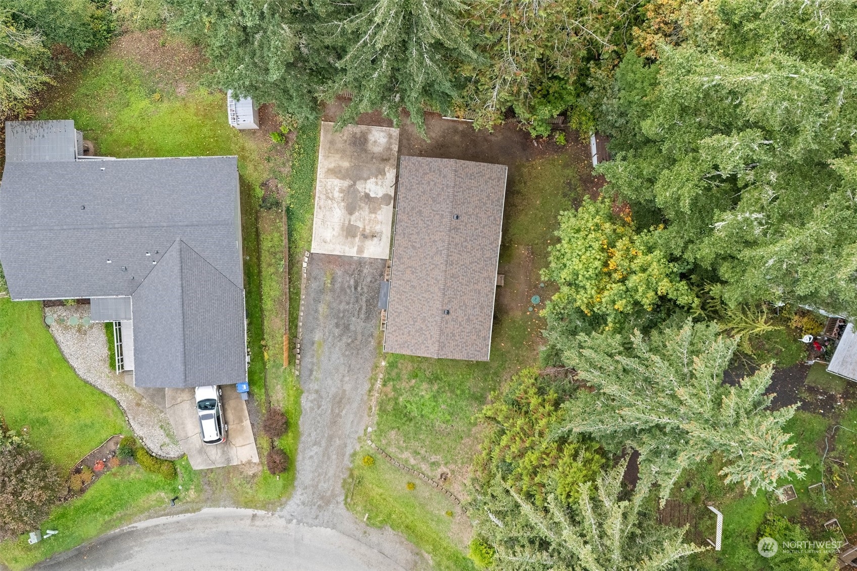 81 NE Davey Jones Court