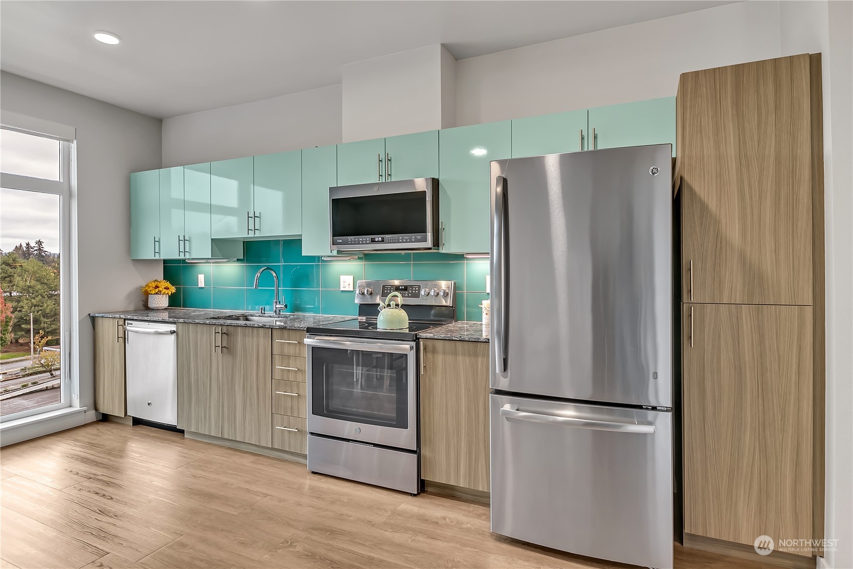 1085 103rd Ave NE Unit: 421