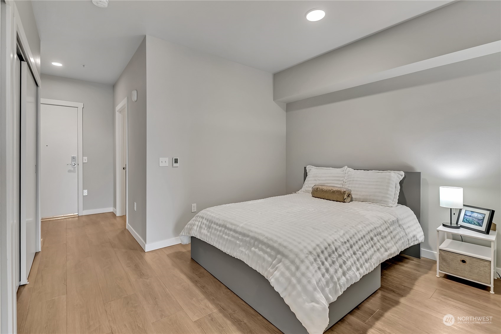 1085 103rd Ave NE Unit: 421