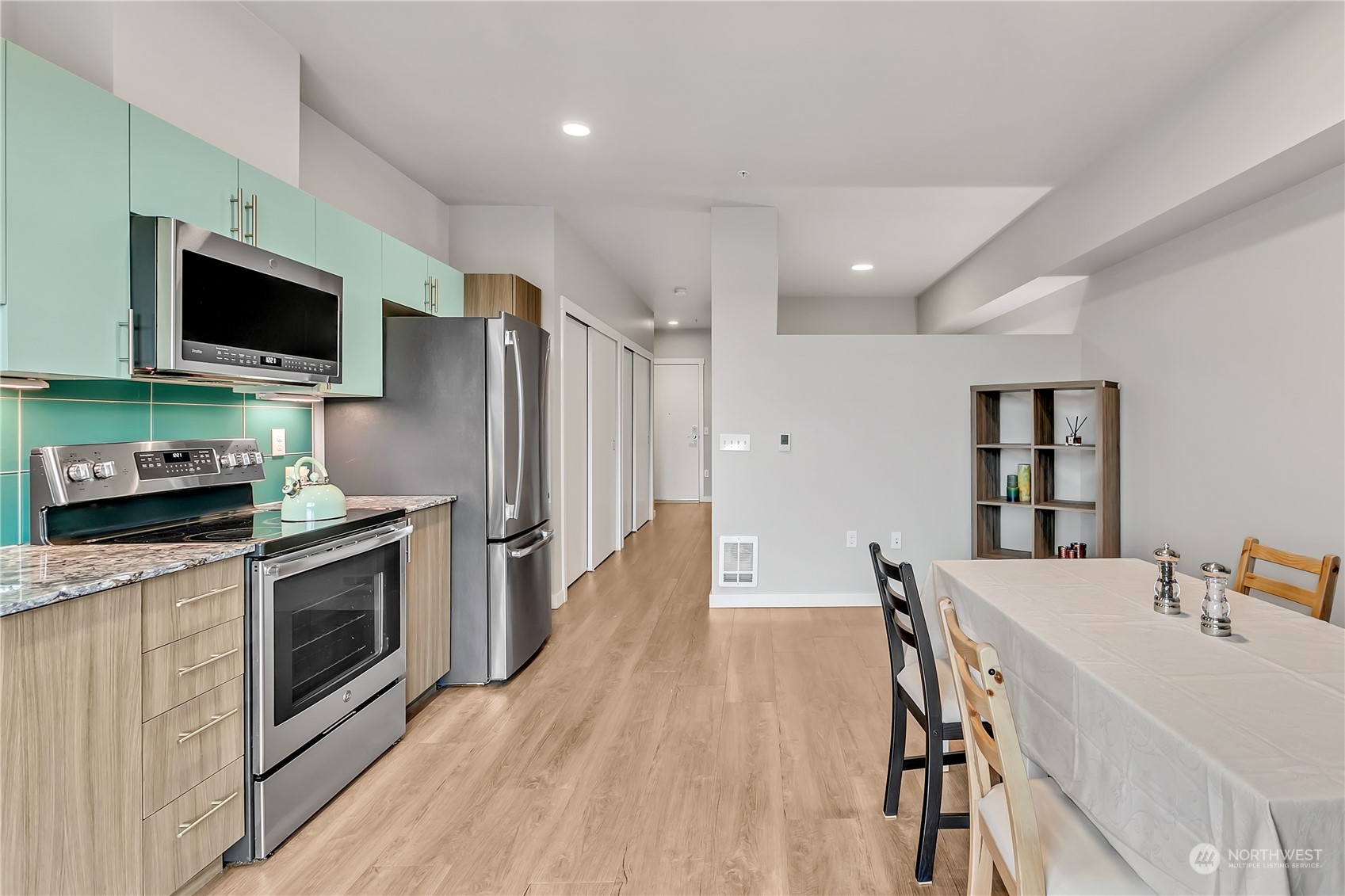 1085 103rd Ave NE Unit: 421