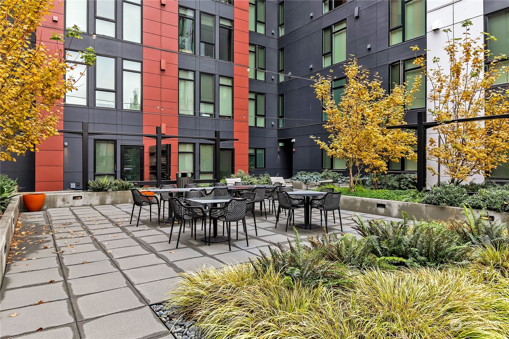 1085 103rd Ave NE Unit: 421