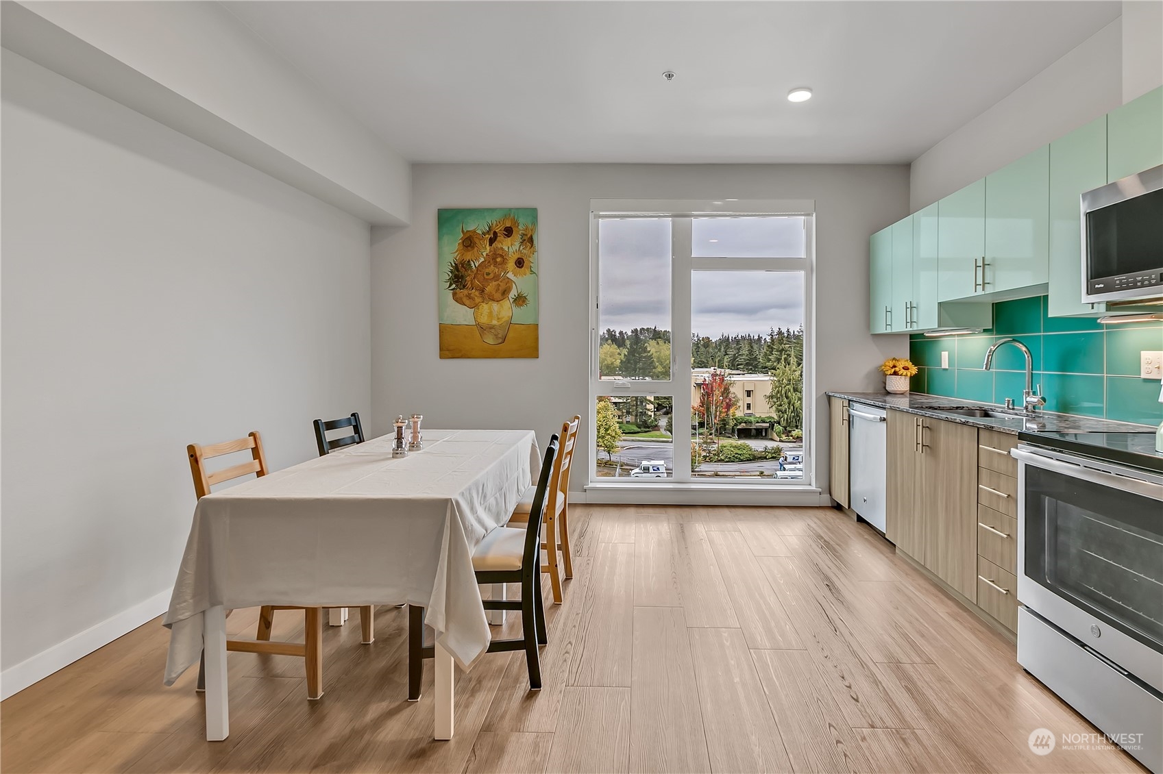 1085 103rd Ave NE Unit: 421