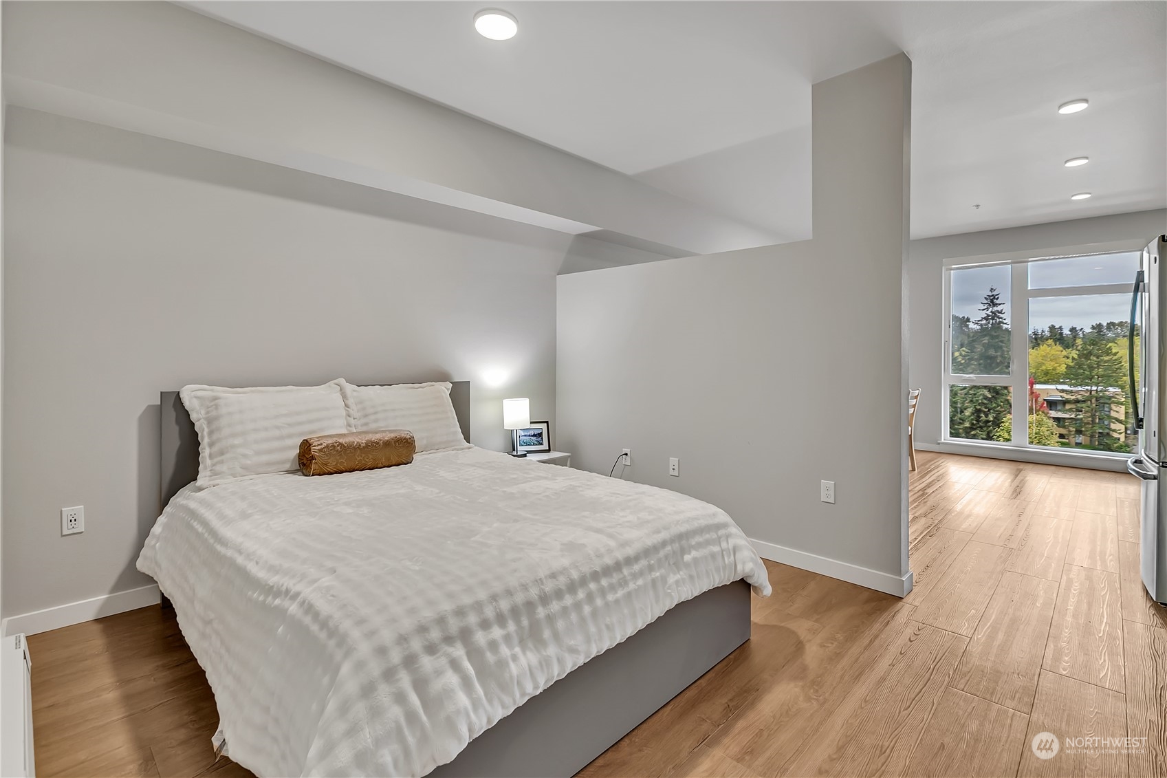 1085 103rd Ave NE Unit: 421