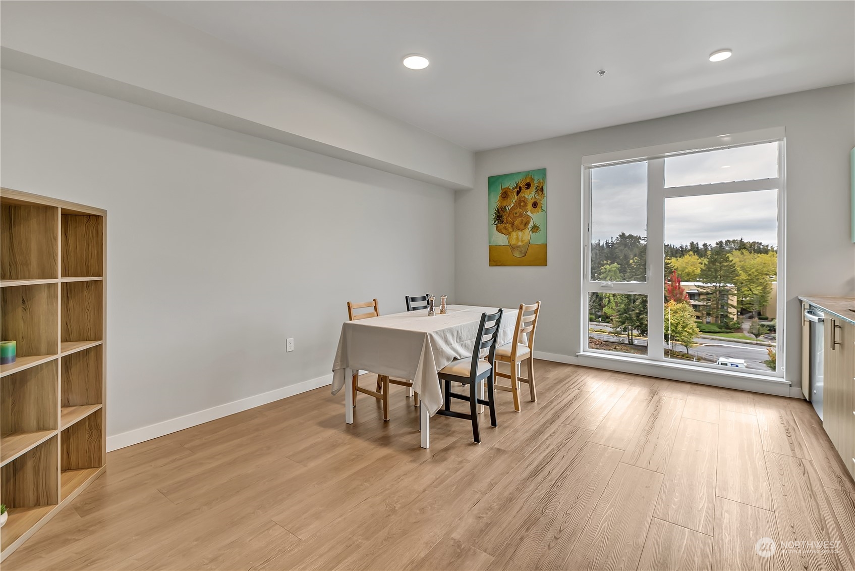 1085 103rd Ave NE Unit: 421