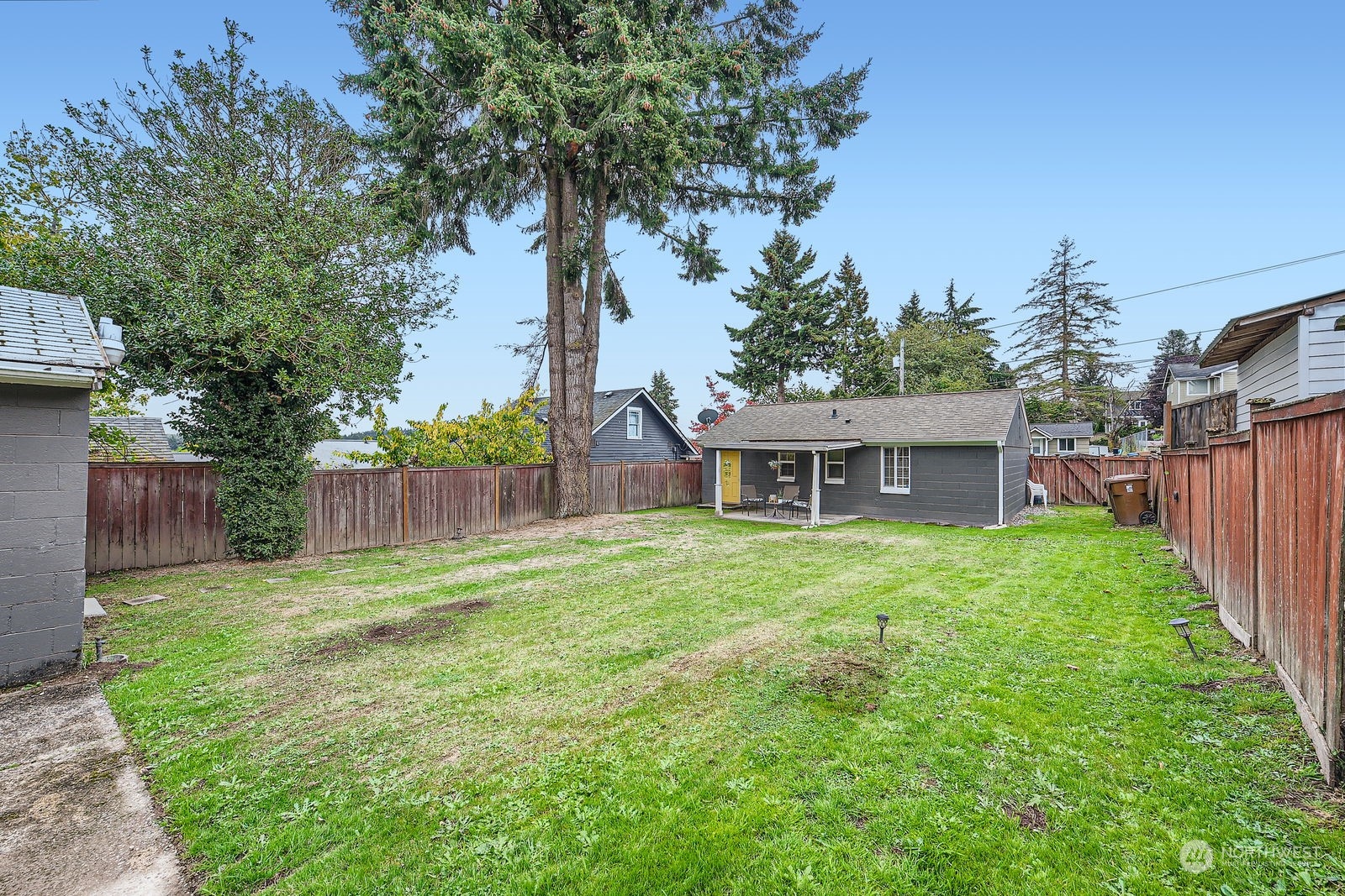 1035 E 47th Street