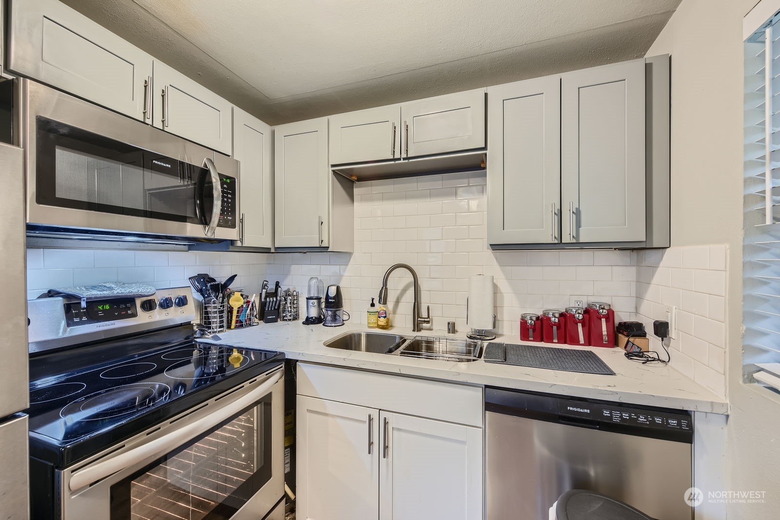 1035 E 47th Street