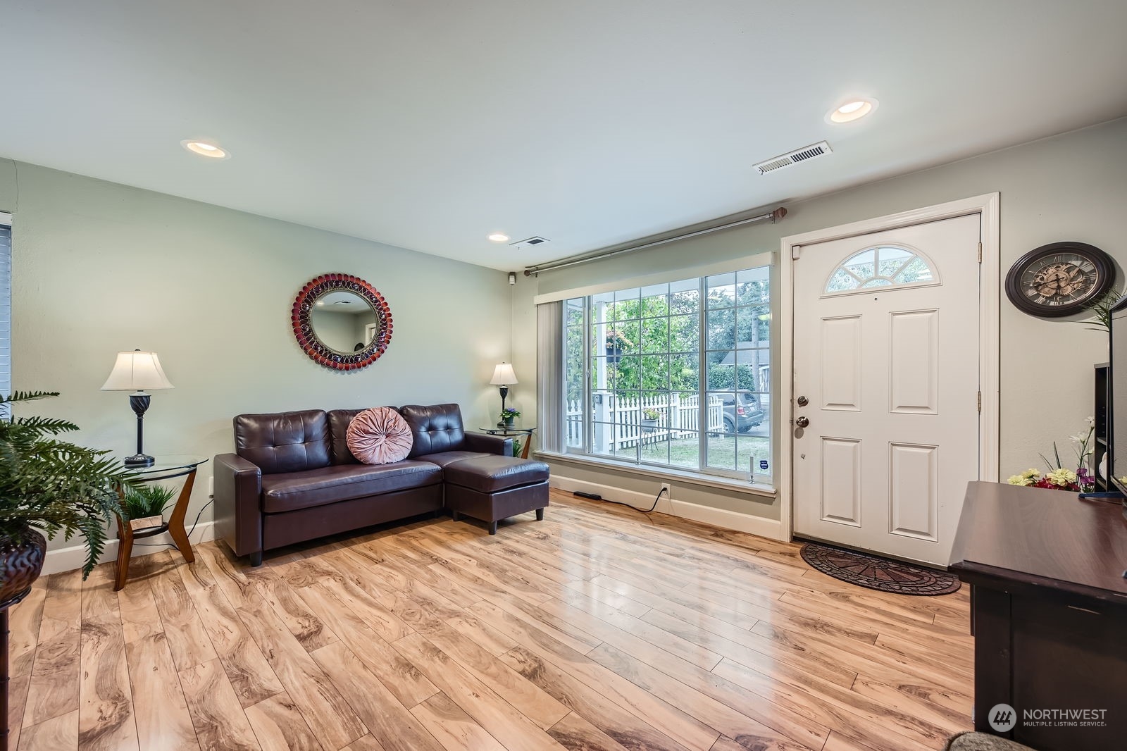 1035 E 47th Street