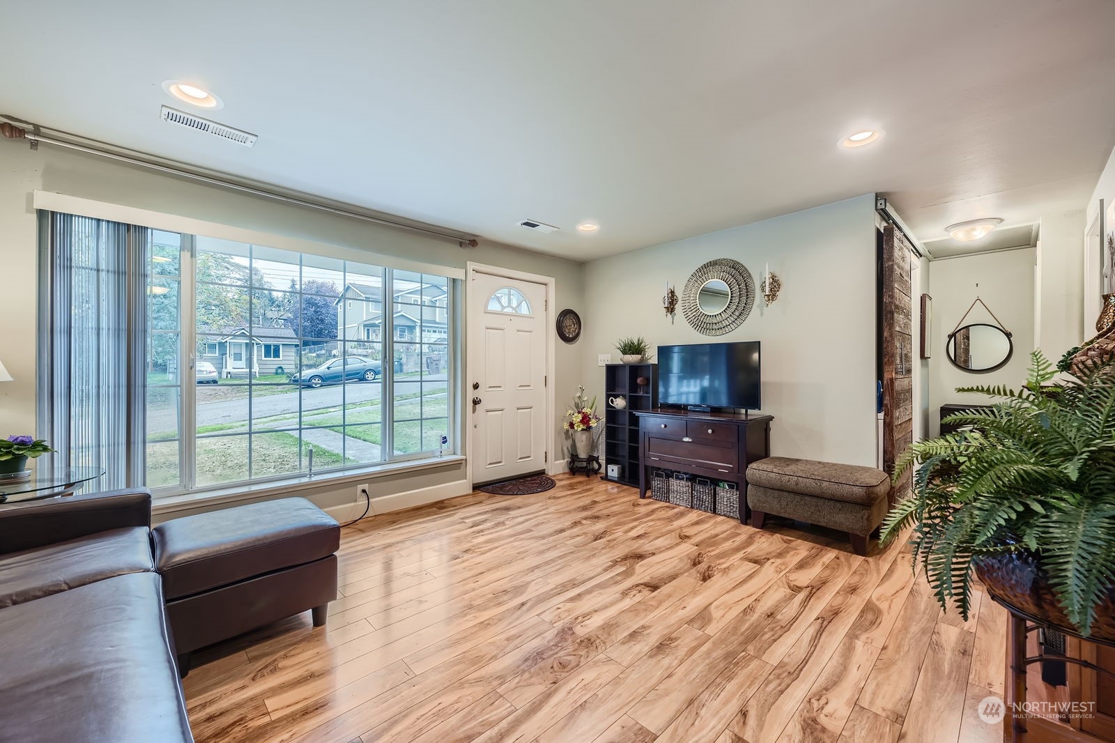 1035 E 47th Street