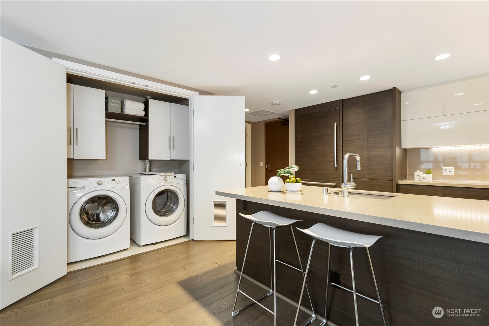 588 Bell Street Unit: 504S