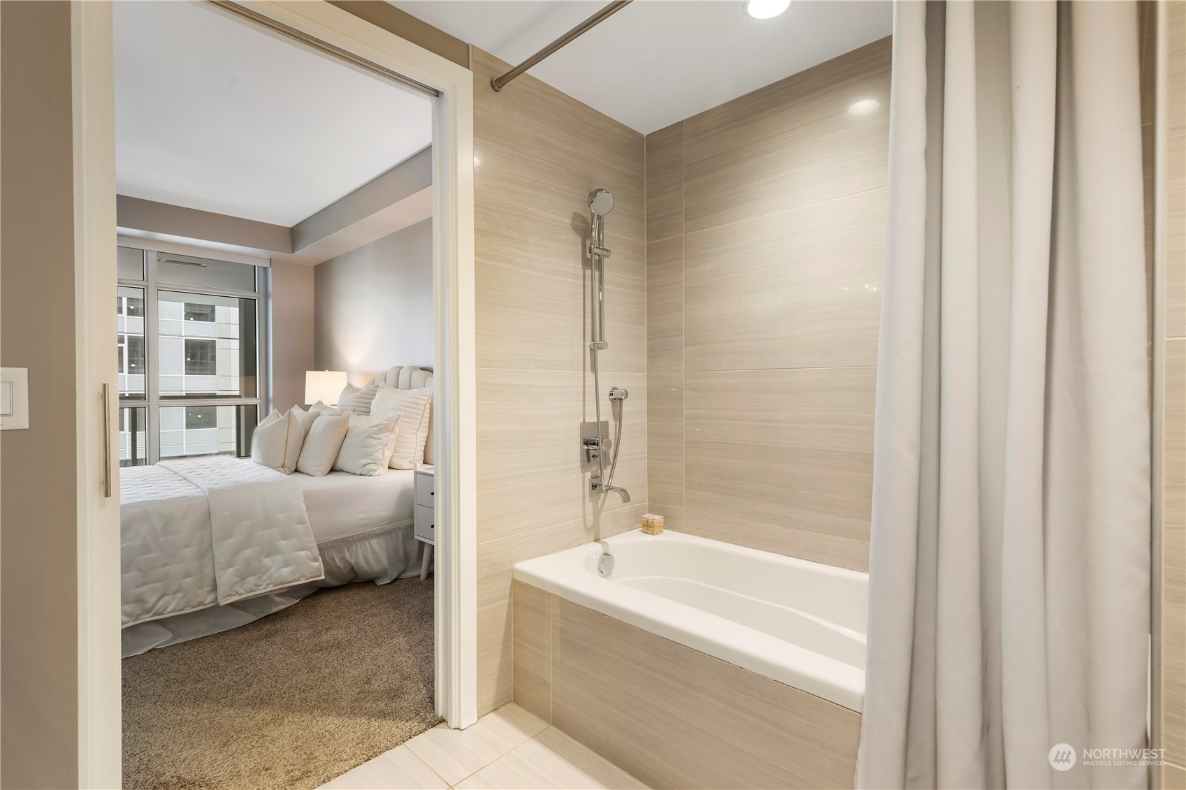 588 Bell Street Unit: 504S