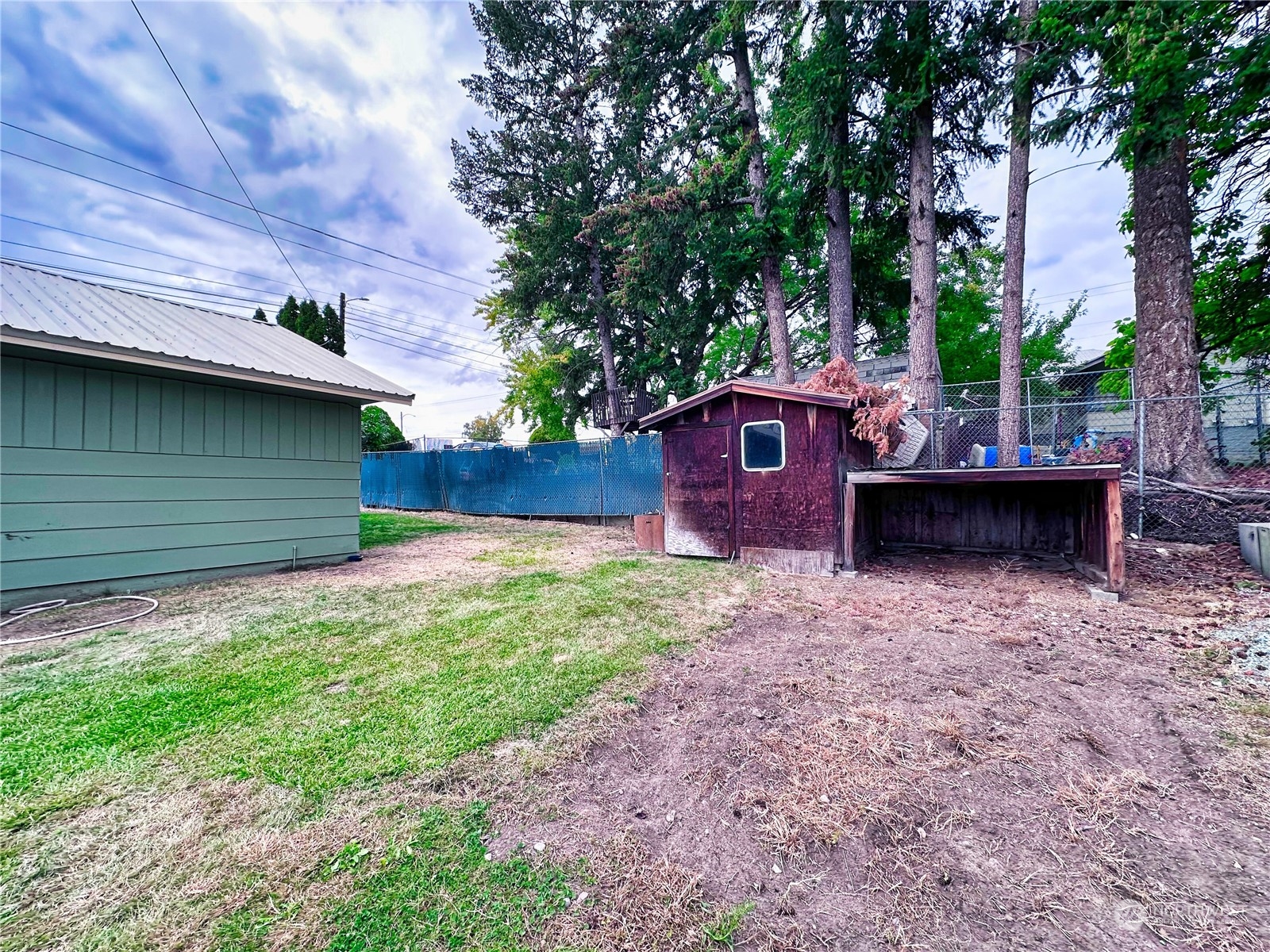 354 Oak Street