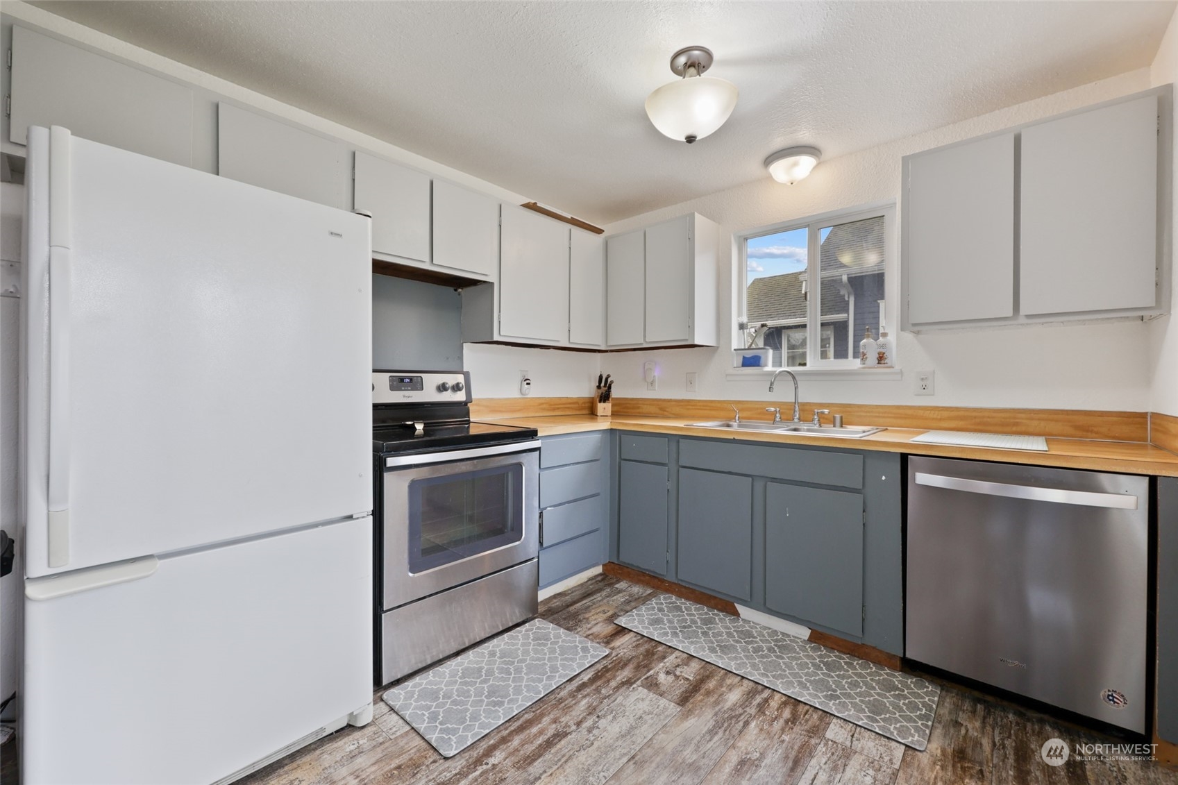 1301 E 54th Street