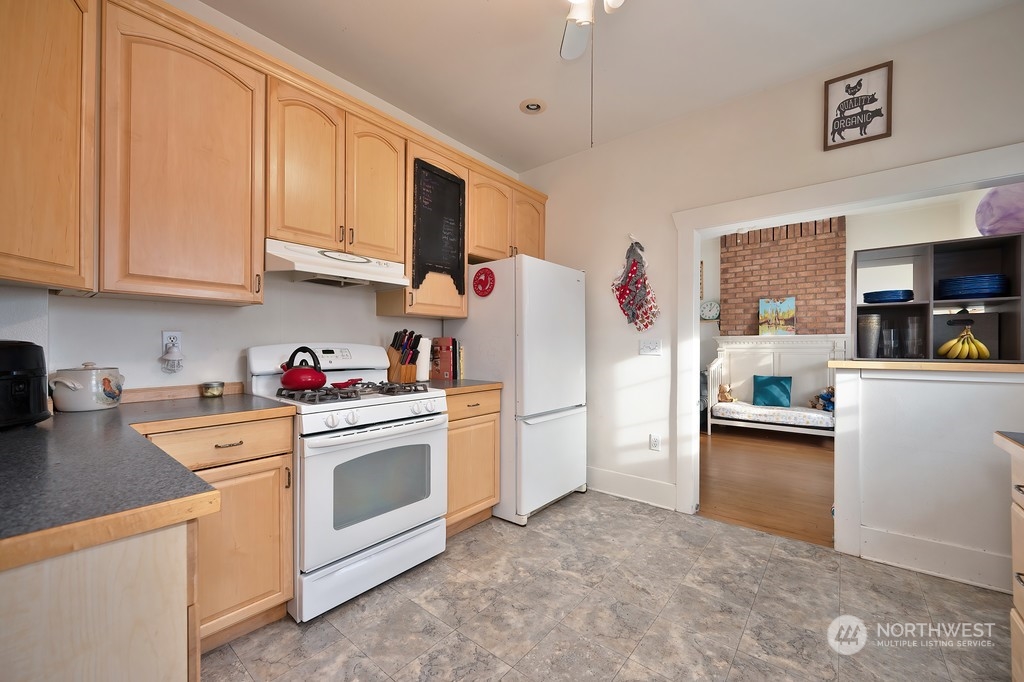 609 W 17th Avenue