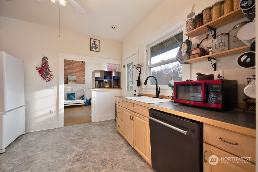 609 W 17th Avenue