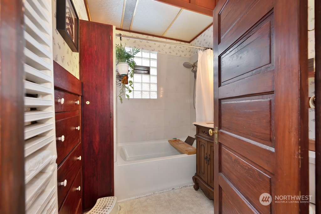 609 W 17th Avenue