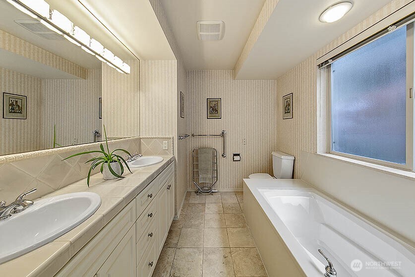1959 12th Avenue W Unit: 1S