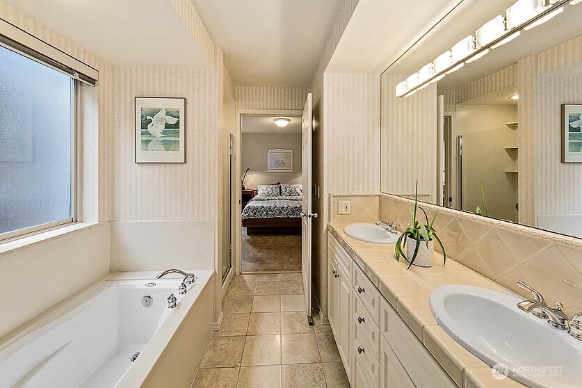 1959 12th Avenue W Unit: 1S