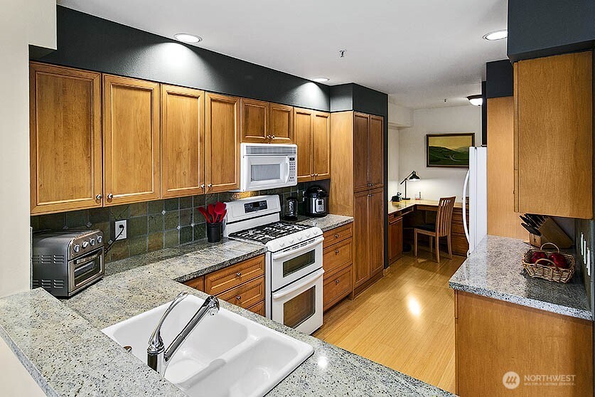 1959 12th Avenue W Unit: 1S