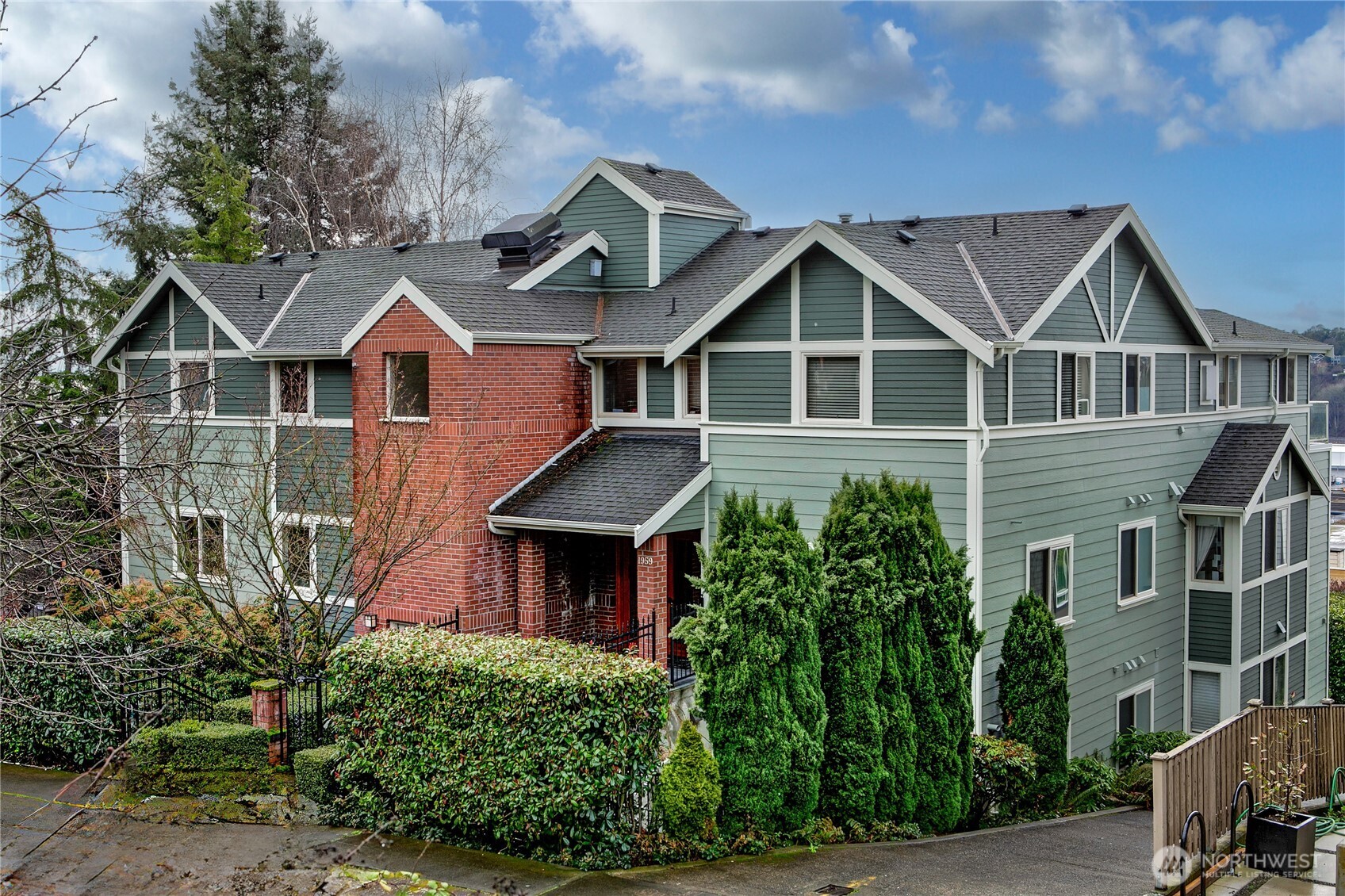 1959 12th Avenue W Unit: 1S