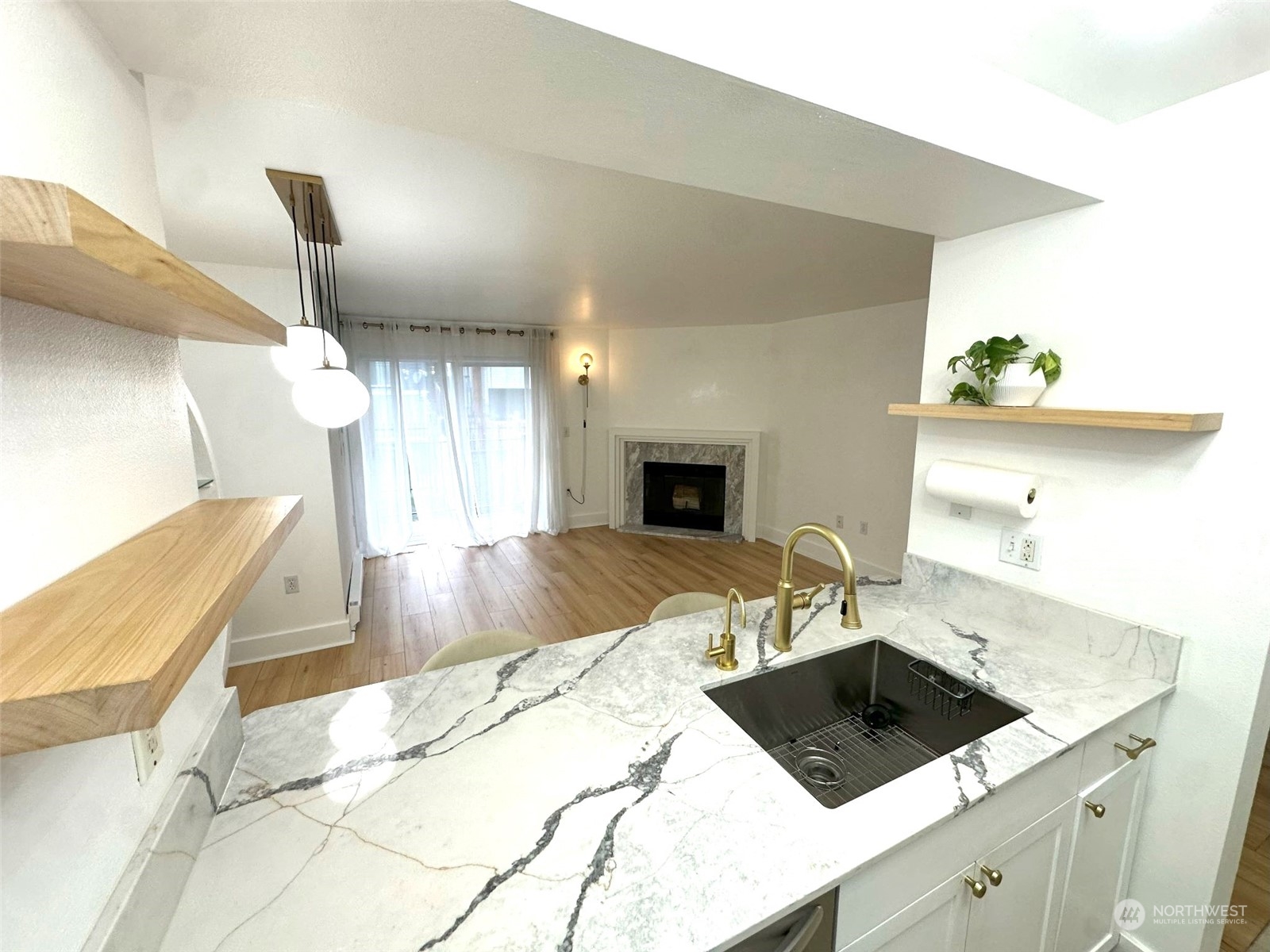 4831 Fauntleroy SW Unit: 107