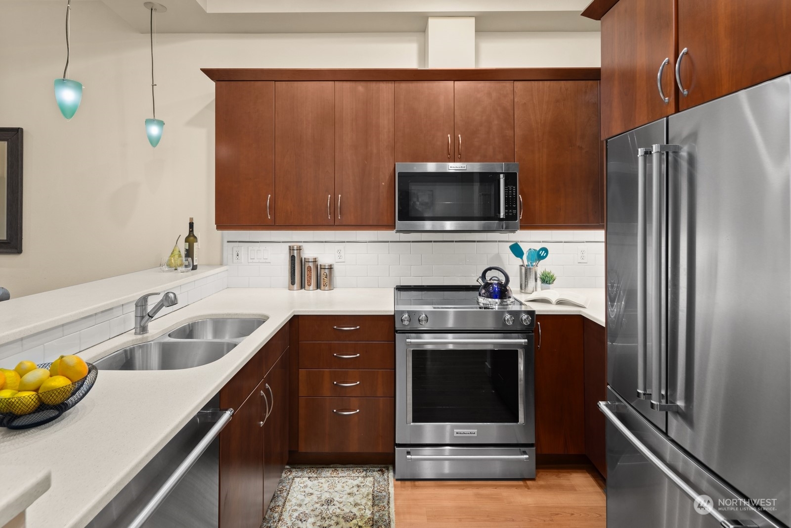 521 7th Avenue Unit: 103