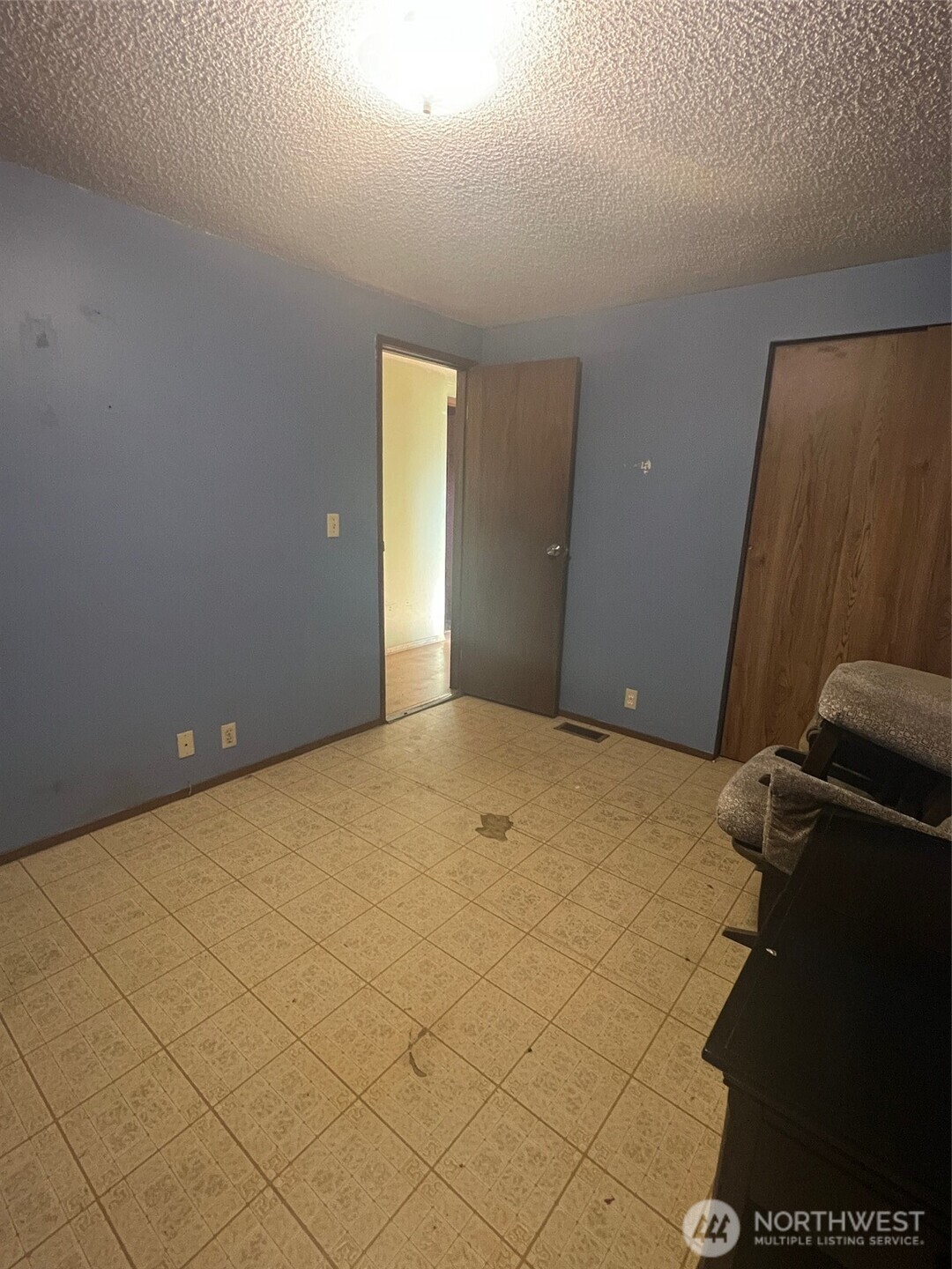 120 Aspen Lane S