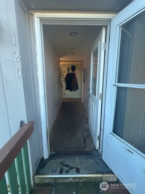 120 Aspen Lane S