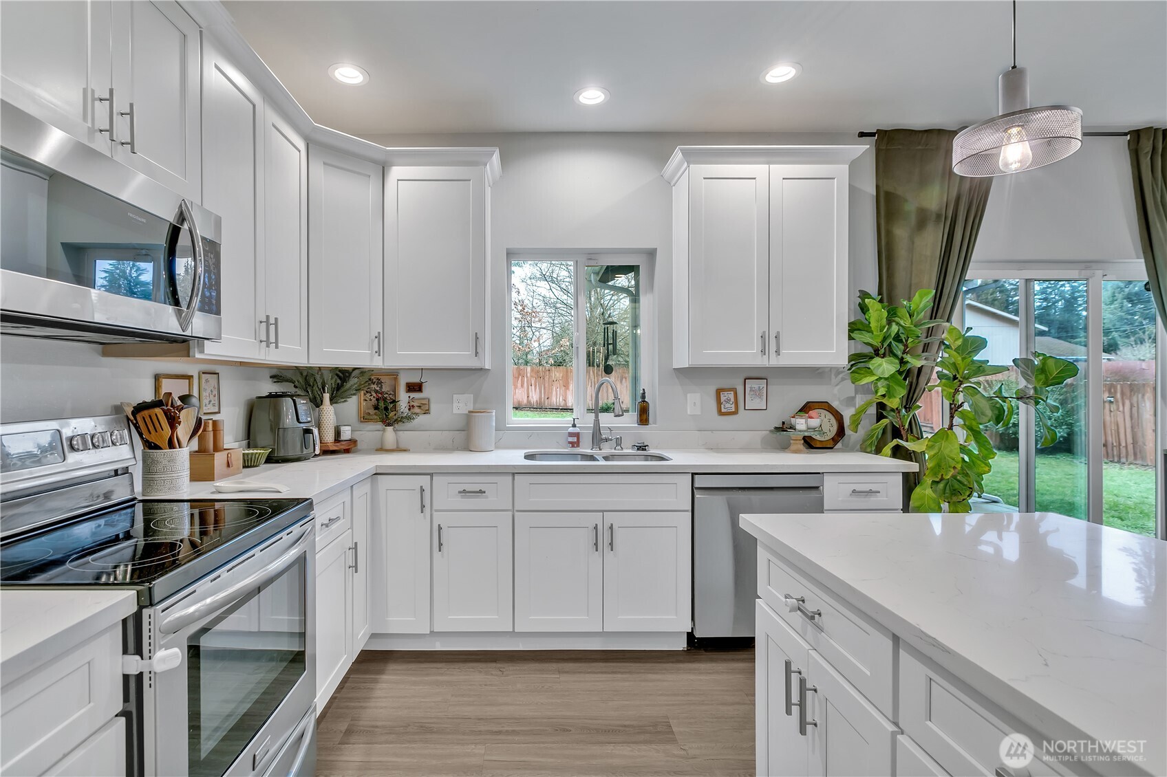 4098 Eastwood Avenue SE