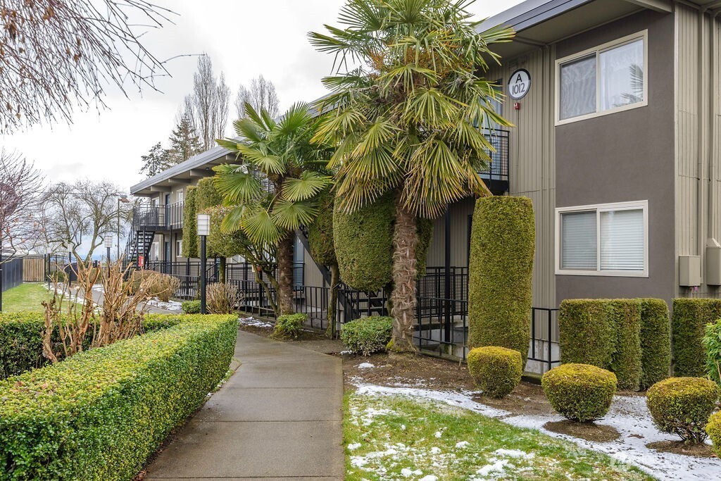 1102 S 27th Street Unit: C105