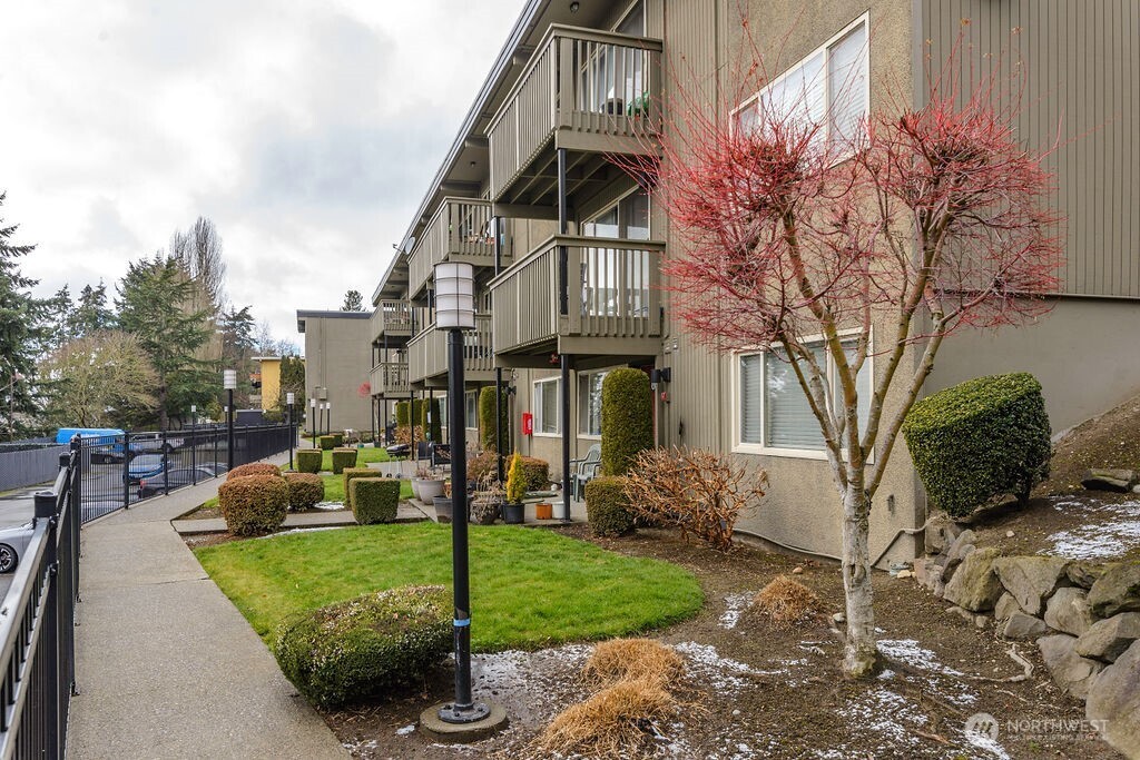 1102 S 27th Street Unit: C105
