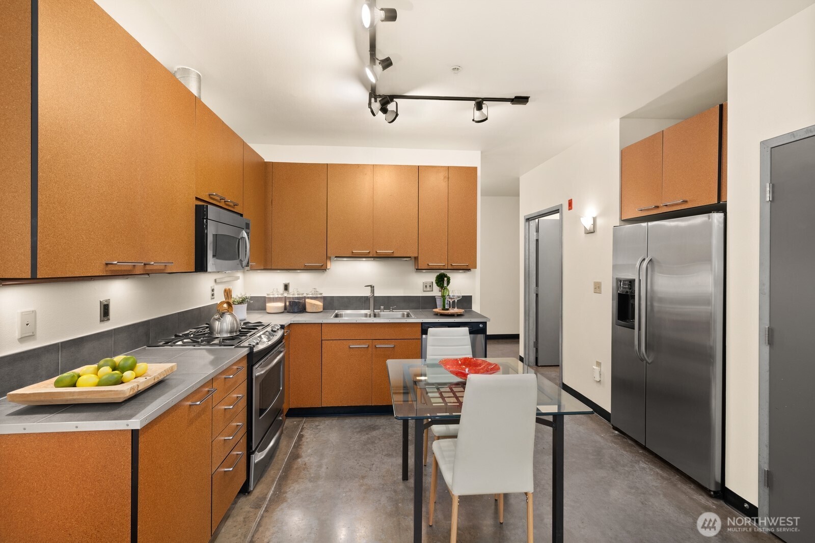 1414 12th Avenue Unit: 214