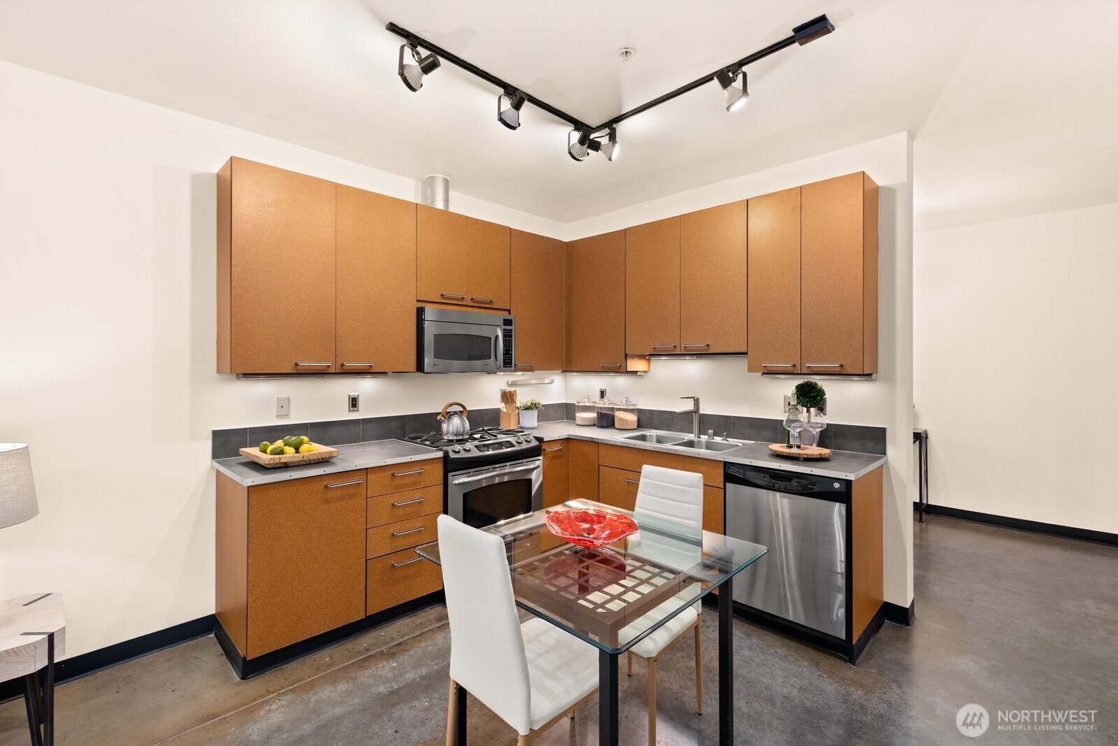 1414 12th Avenue Unit: 214