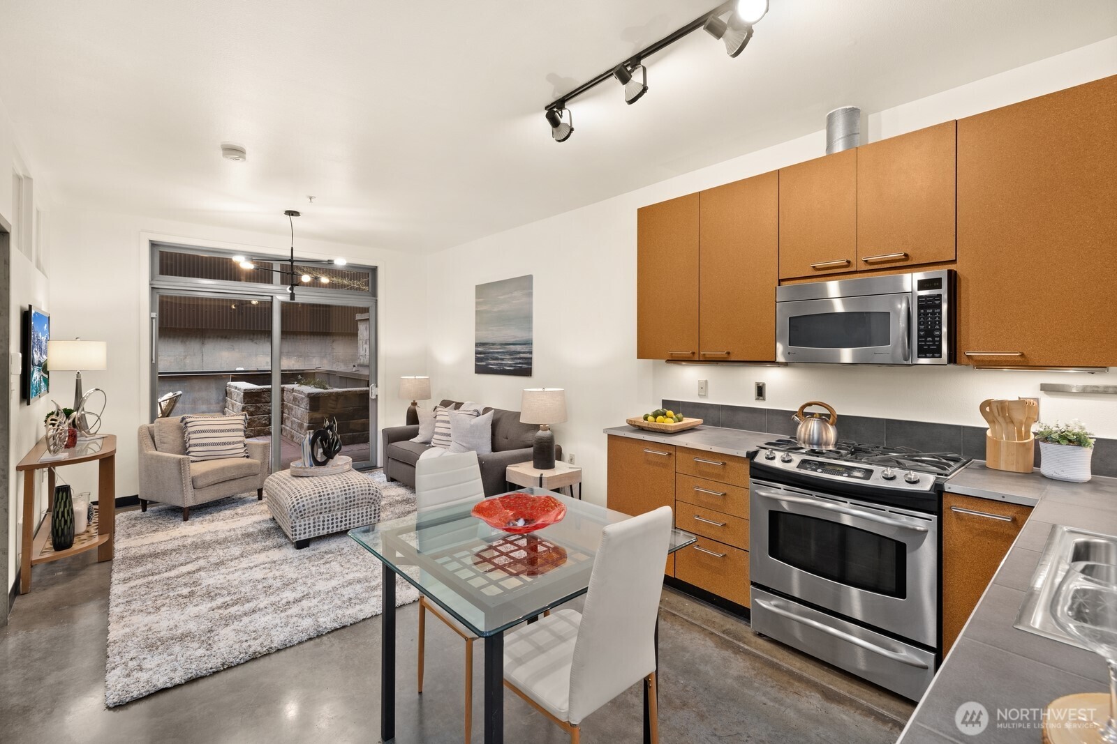 1414 12th Avenue Unit: 214