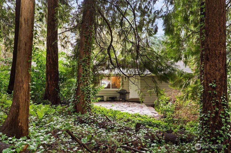 13427 Redmond Way