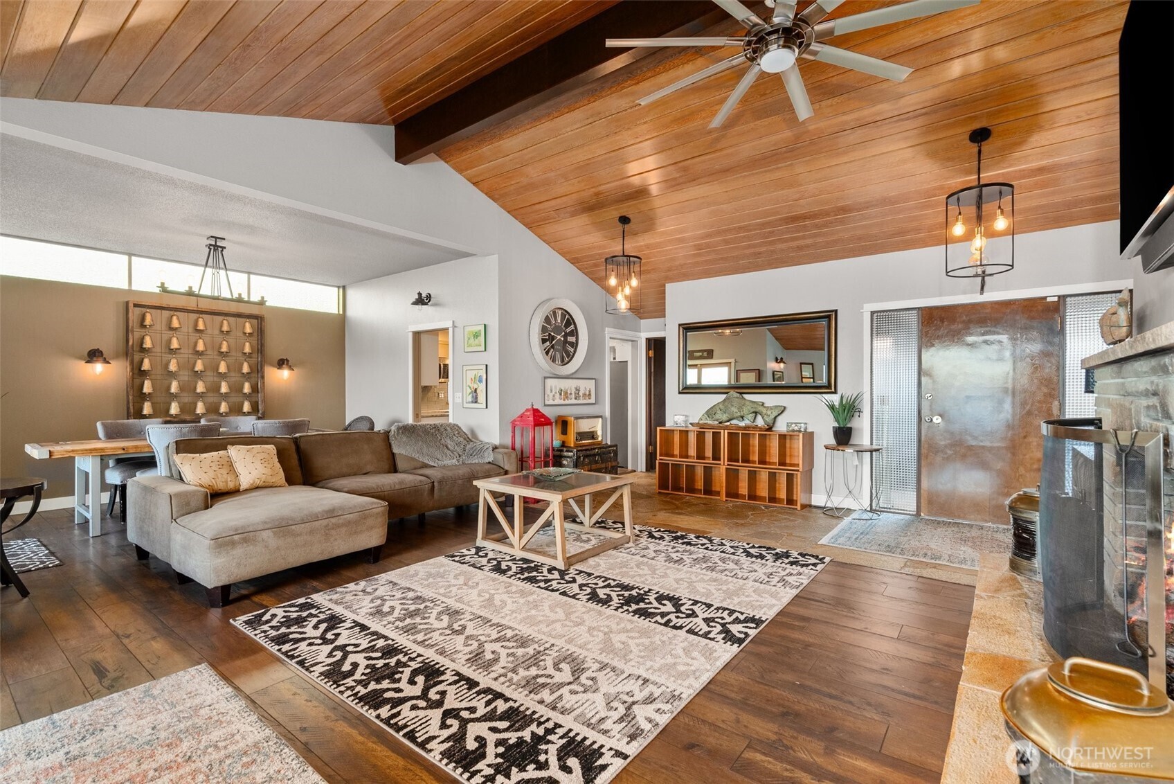7065 Grandview Place