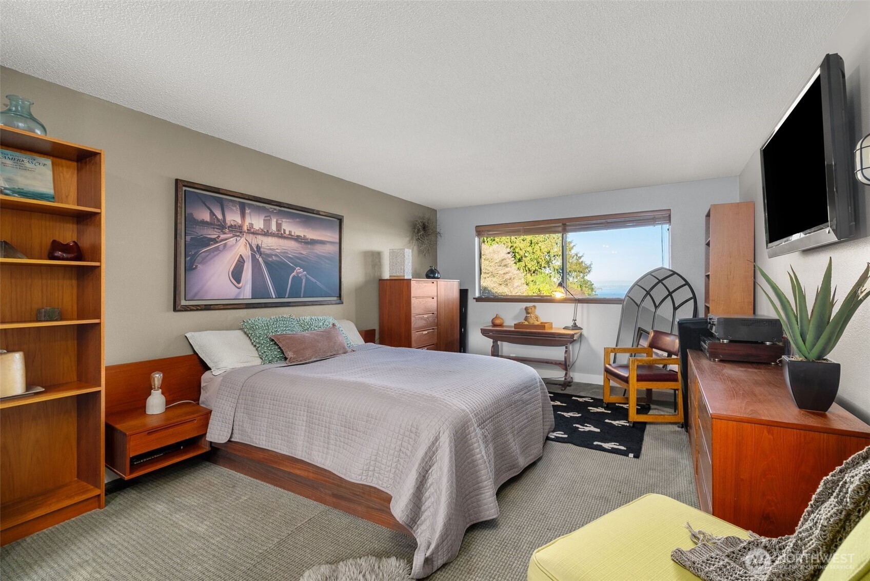7065 Grandview Place