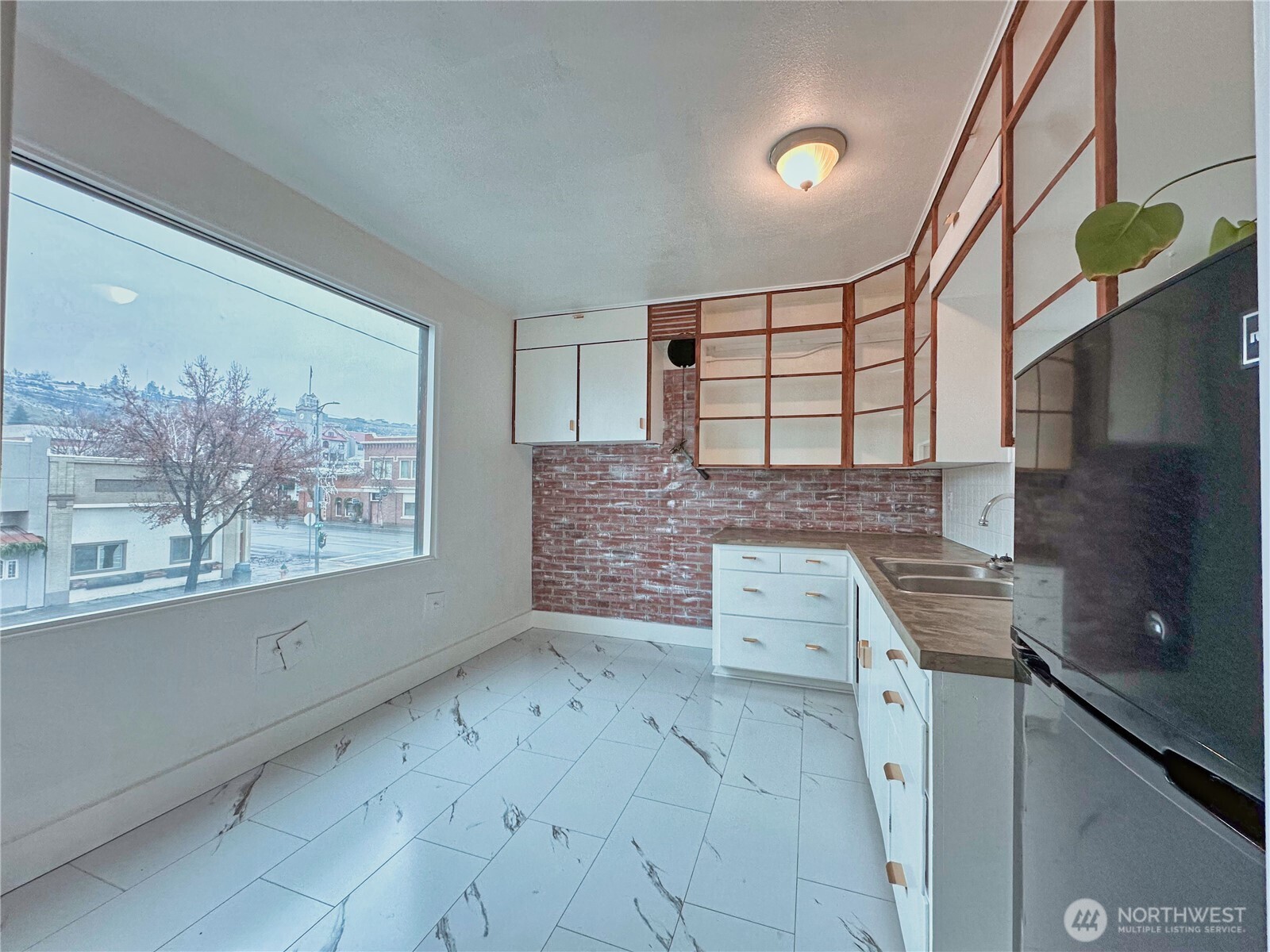 111 2nd Avenue S
