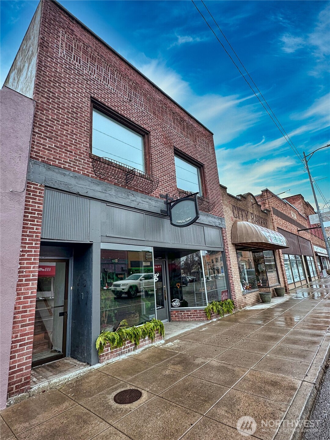 111 2nd Avenue S