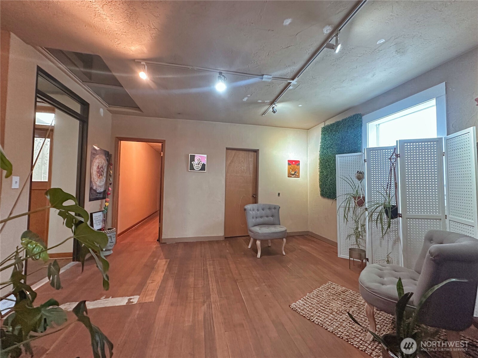 111 2nd Avenue S