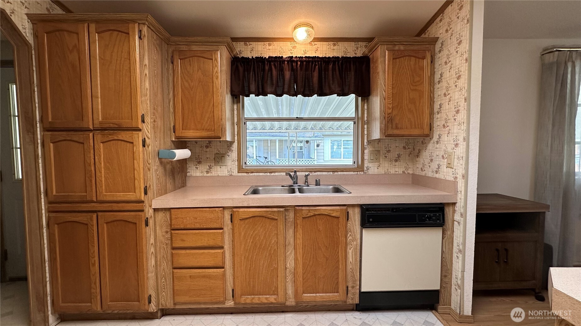 1313 W Cota Street Unit: 32