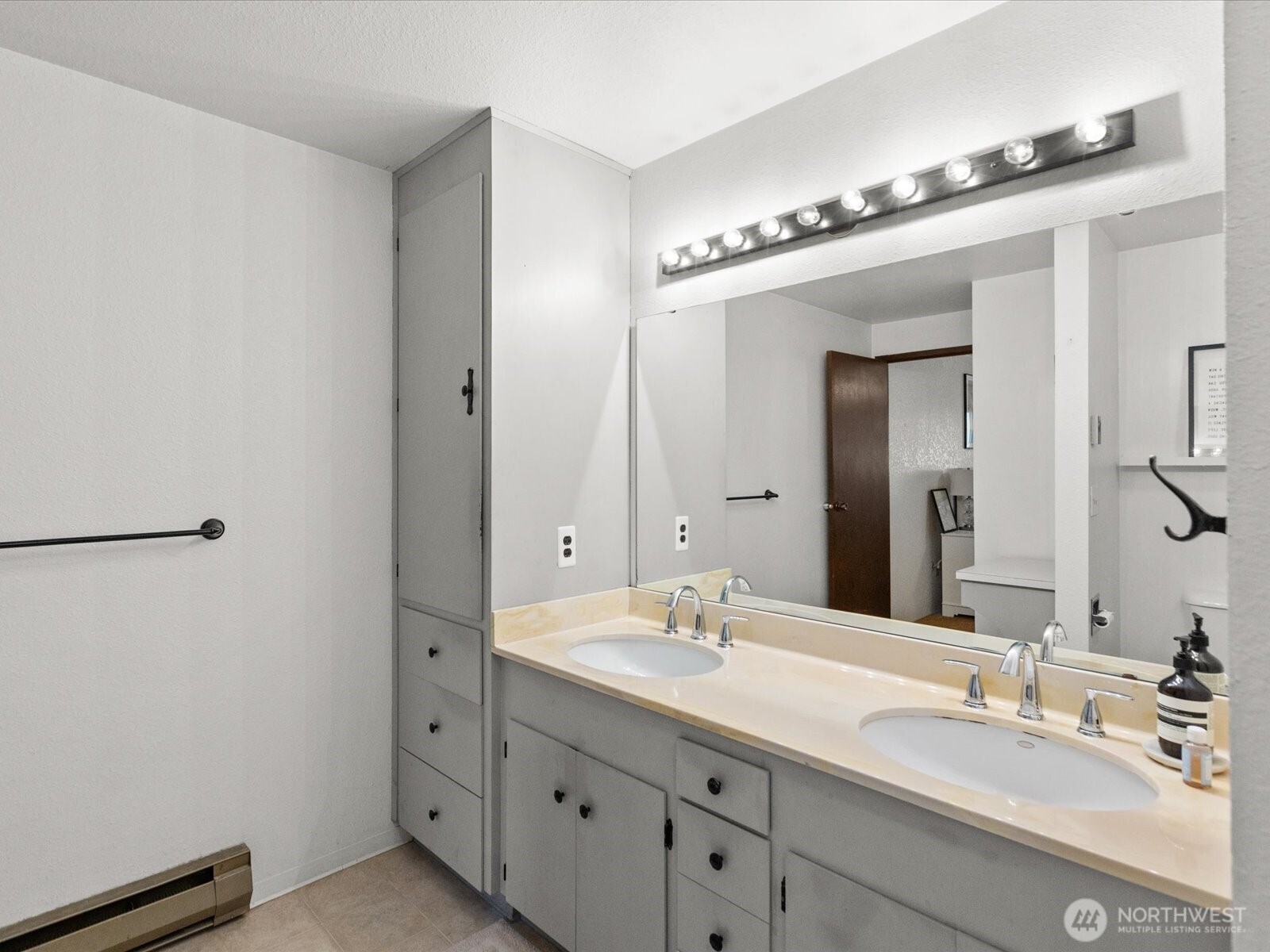 12492 Gwen Drive Unit: 8