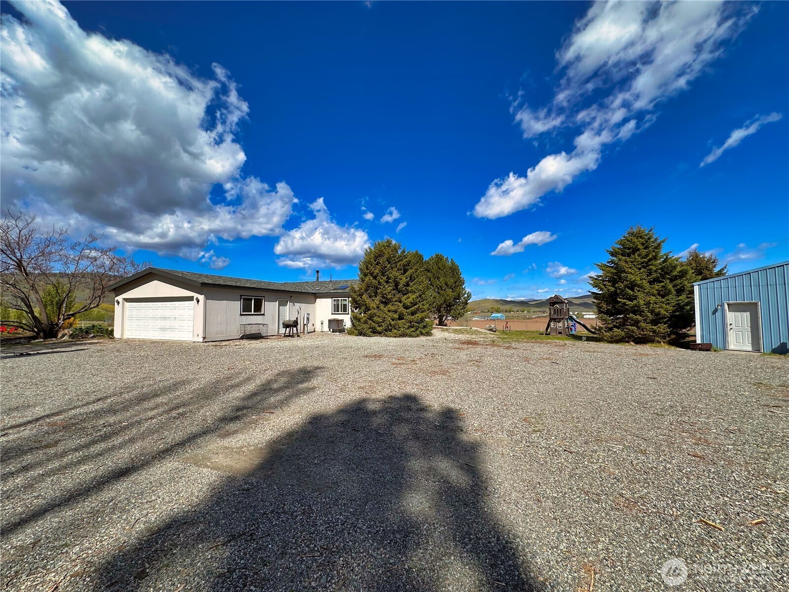 1906 N Pine Creek Road