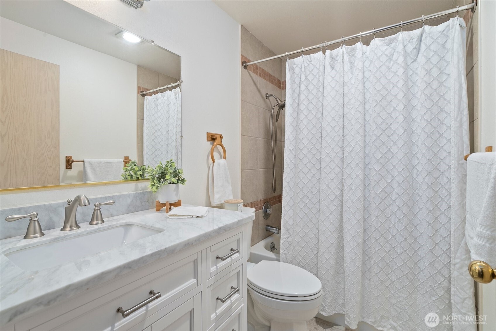 3302 I St NE Unit: A301