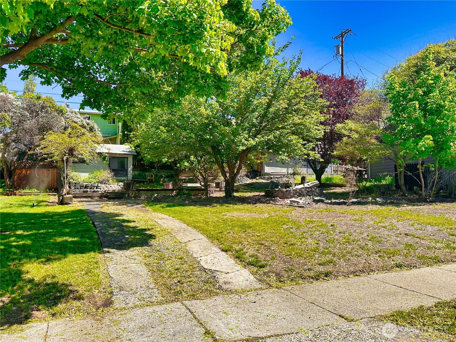 605 Aspen Street