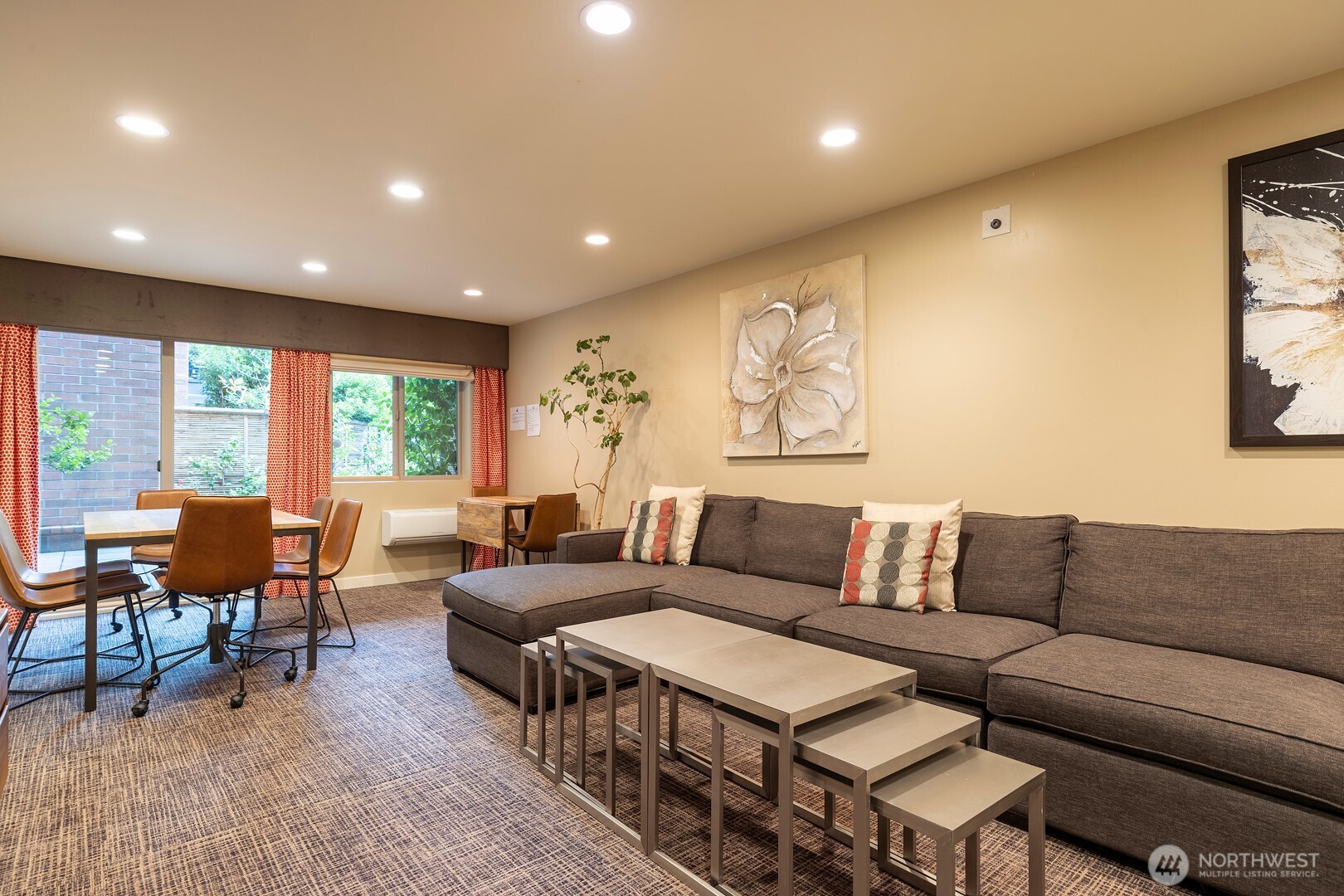 275 W Roy Street Unit: 415