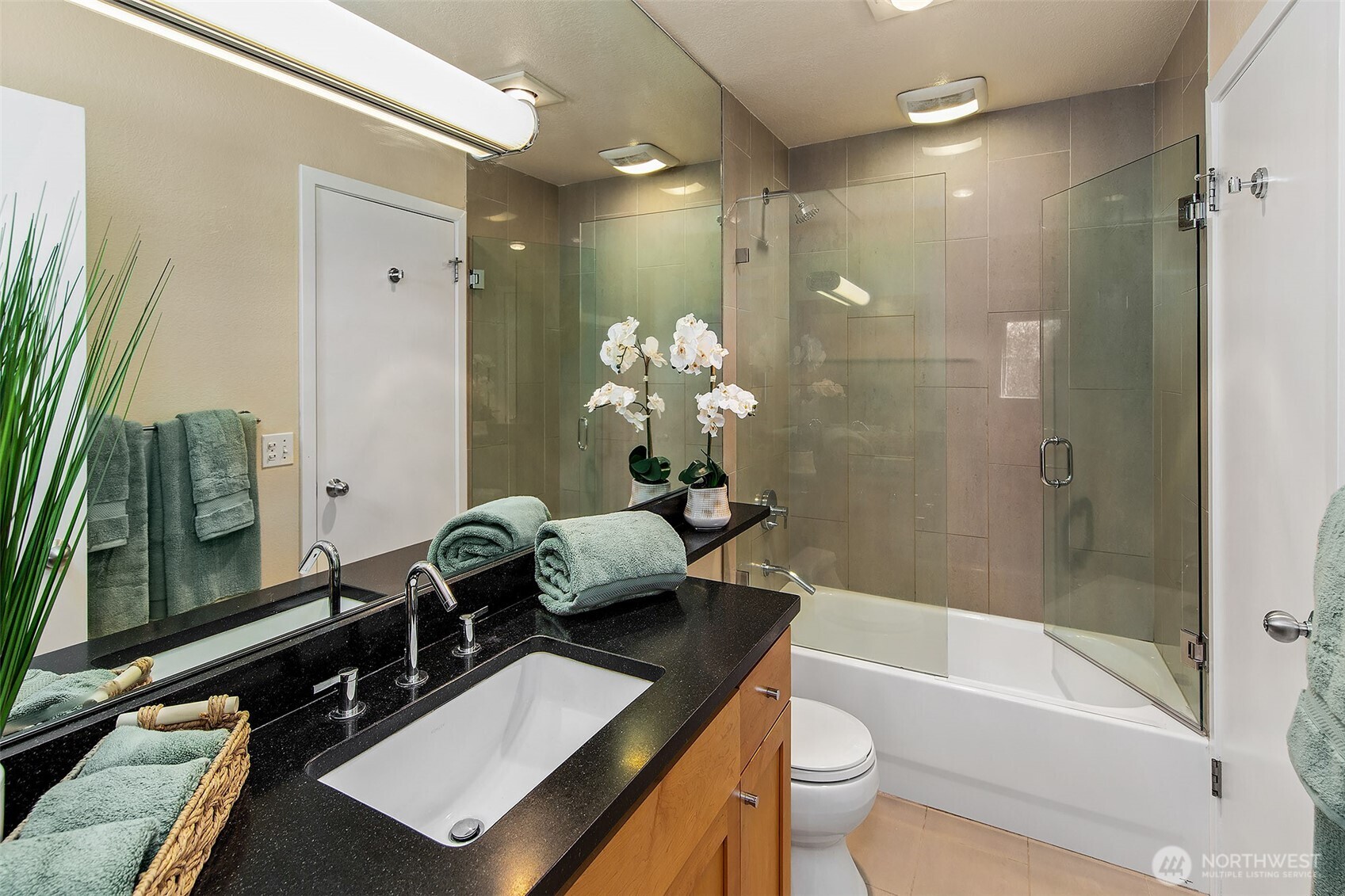 275 W Roy Street Unit: 415