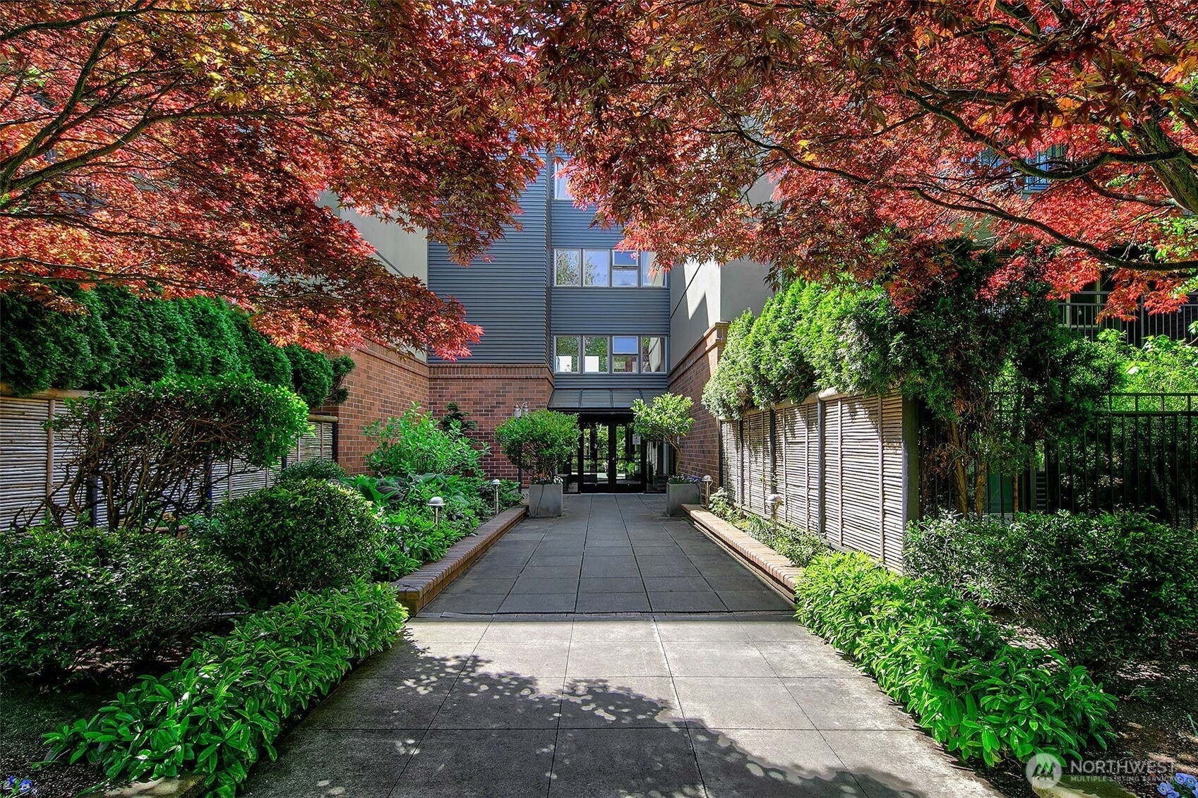 275 W Roy Street Unit: 415