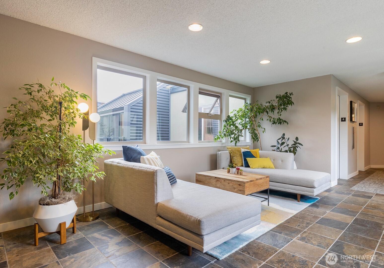 275 W Roy Street Unit: 415