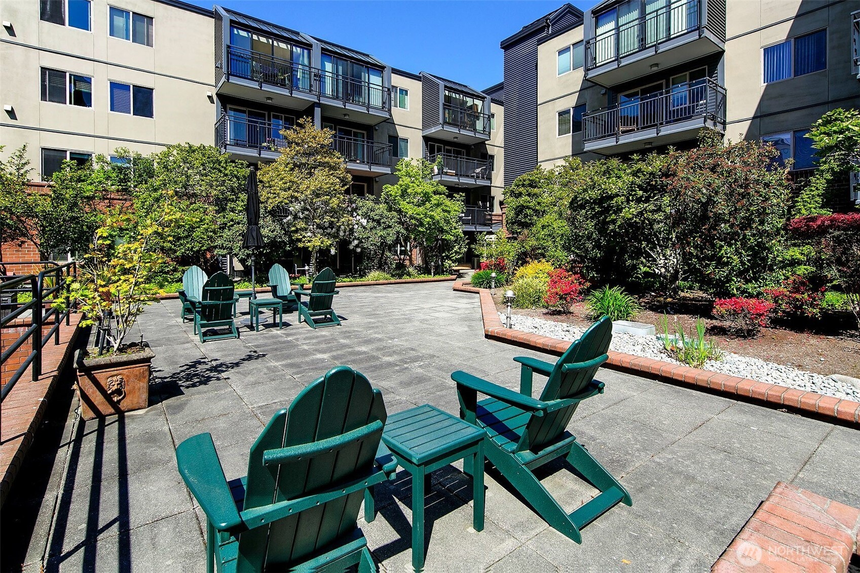 275 W Roy Street Unit: 415