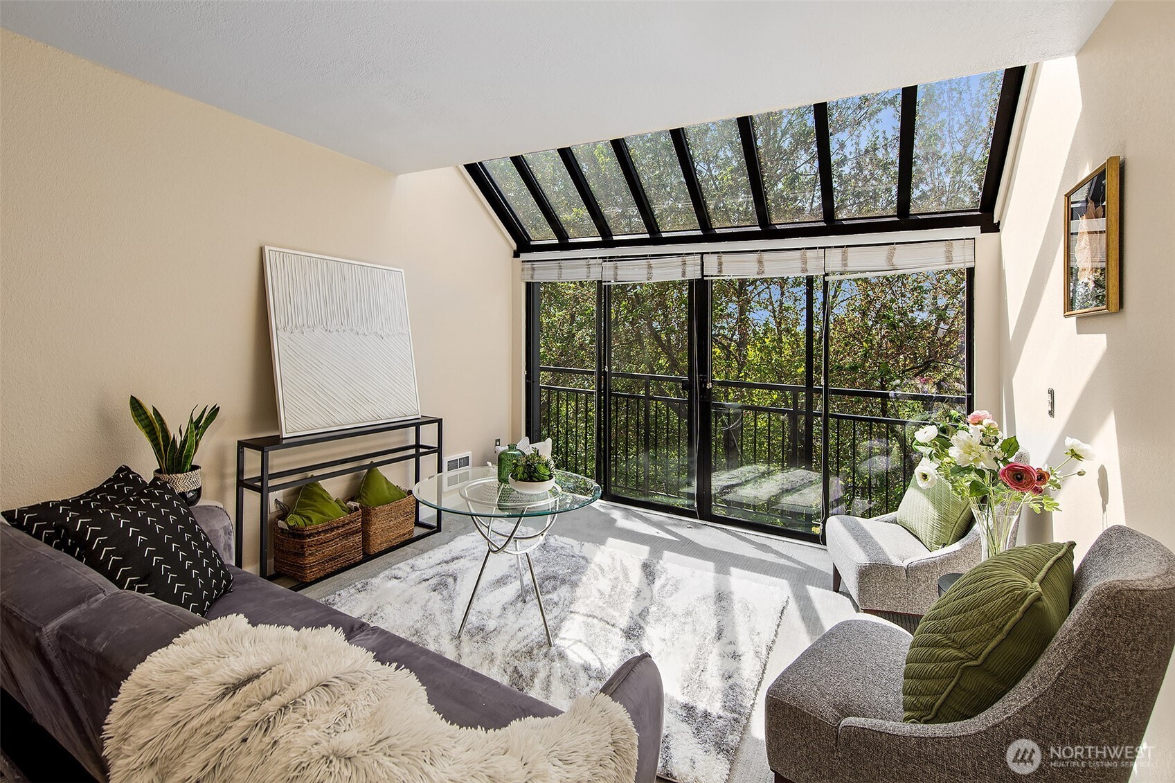 275 W Roy Street Unit: 415